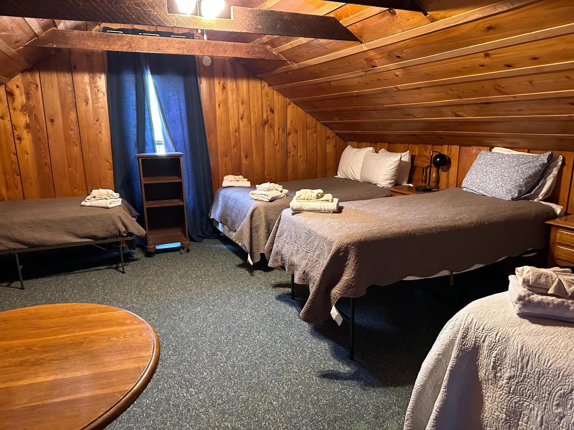 Turn On Inn Lake Village 部屋 写真