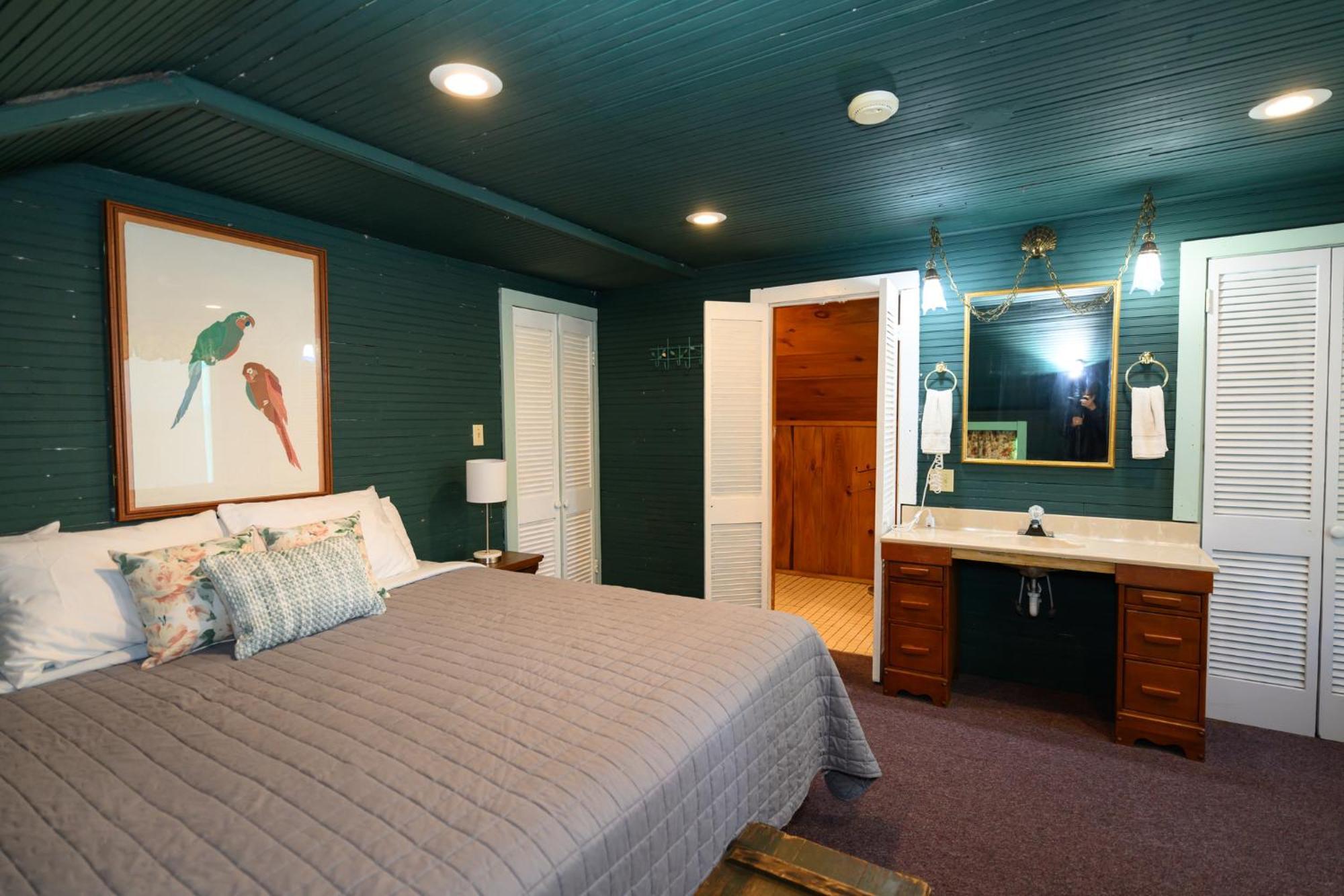 Turn On Inn Lake Village 部屋 写真